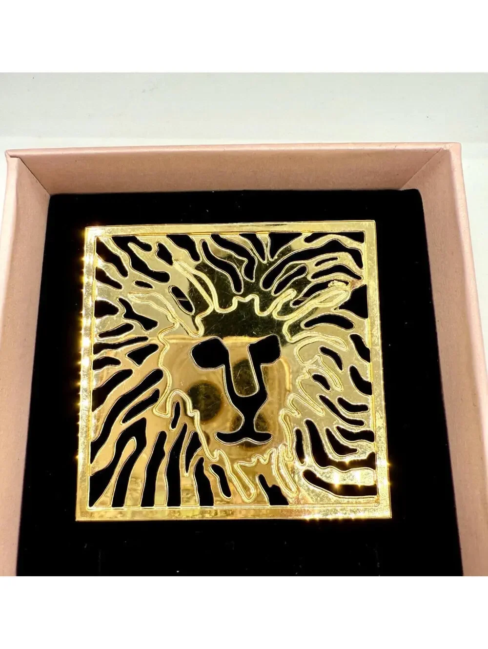 Large Anne Klein Lion Head Brooch / Pin Open Work 2-1/4”x 2-1/4” Gold Plated - Picture 3 of 5